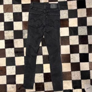 Levi’s 721 High Rise Skinny Jeans